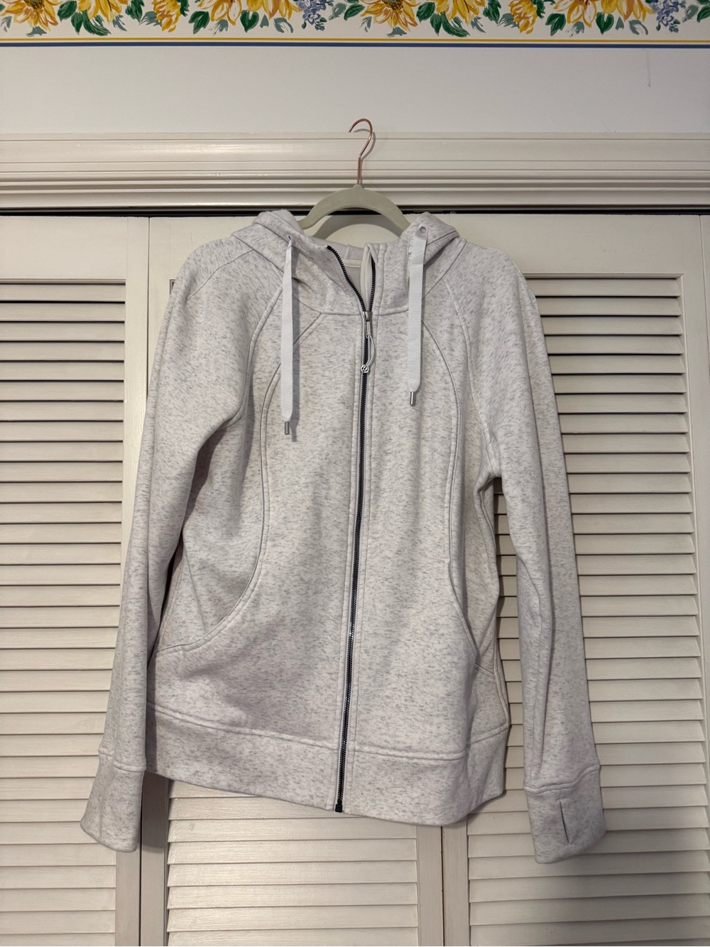 Lululemon Light Gray Women's Zip Hoodie Jacket